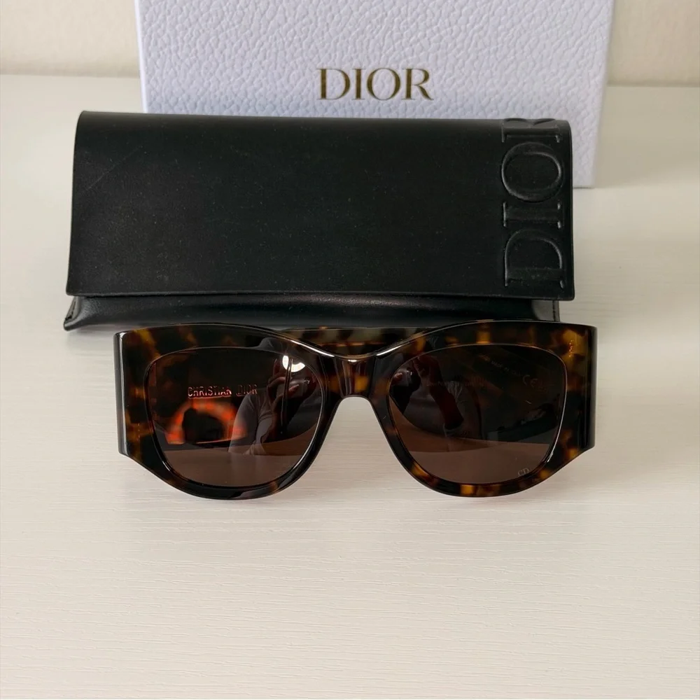 New! Christian Dior Tortoise Shell Sunglasses, DiorNuit S1I 24F0, Authentic New! CHRISTIAN DIOR Sunglasses DiorNuit S1I 24F0, Authentic main image 3
